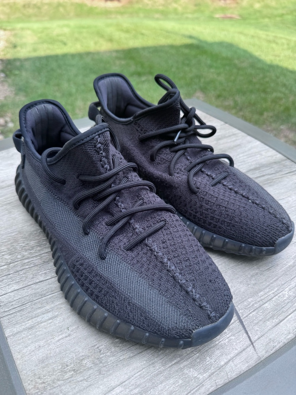 adidas Yeezy Boost 350 V2 “Onyx” – Men’s US 9.5 – Barely Worn, With Original Box - Picture 3 of 11